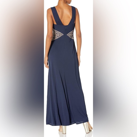 BCBG MaxAzria 'Hasani' Dark Navy Embroidered Plunge Side Slit Gown - Picture 3 of 3